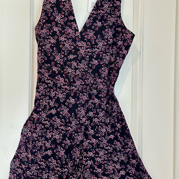 ✨NWT✨Jack by BB Dakota Swish Swish Floral Ditsy Navy Wrap Jumpsuit Women Size 6 - Picture 5 of 16